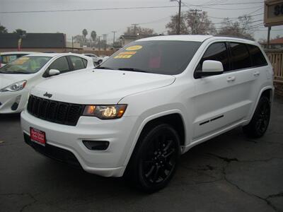 2018 Jeep Grand Cherokee Altitude - Photo 2 - Turlock, CA 95380