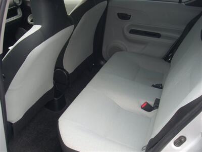 2013 Toyota Prius c   - Photo 5 - Turlock, CA 95380