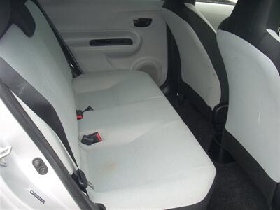 2013 Toyota Prius c   - Photo 7 - Turlock, CA 95380