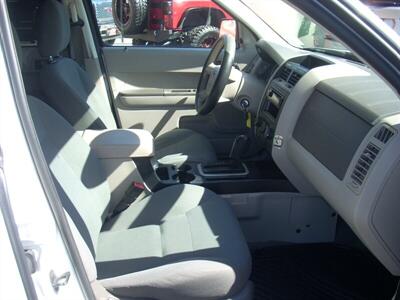 2008 Ford Escape XLS   - Photo 7 - Patterson, CA 95363