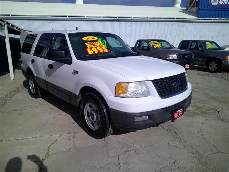 The 2006 Ford Expedition XLT photos