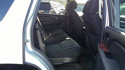 2011 GMC Yukon SLE - Photo 8 - Turlock, CA 95380