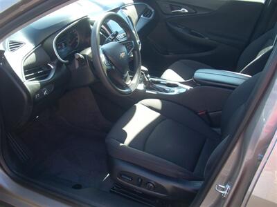 2023 Chevrolet Malibu LT   - Photo 4 - Turlock, CA 95380