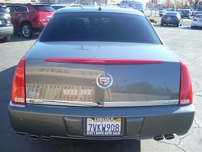 2007 Cadillac DTS Luxury II   - Photo 3 - Patterson, CA 95363