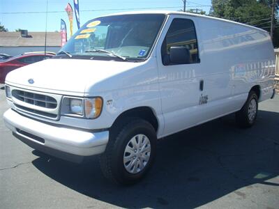 2002 Ford E-350 SD   - Photo 2 - Turlock, CA 95380