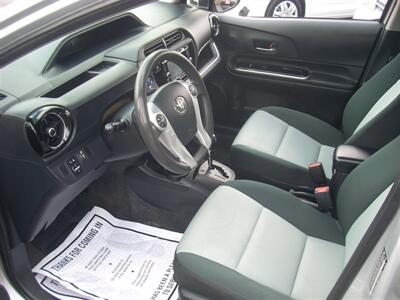 2015 Toyota Prius c - Photo 4 - Turlock, CA 95380
