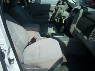 2011 Ford Escape XLT   - Photo 8 - Turlock, CA 95380