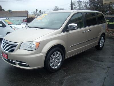 2012 Chrysler Town & Country Touring-L   - Photo 2 - Turlock, CA 95380
