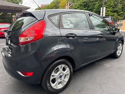 2011 Ford Fiesta SE   - Photo 5 - Pittsburgh, PA 15226