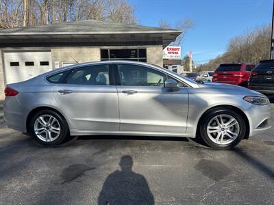 2018 Ford Fusion SE   - Photo 4 - Pittsburgh, PA 15226
