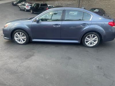 2014 Subaru Legacy 2.5i Premium   - Photo 2 - Pittsburgh, PA 15226