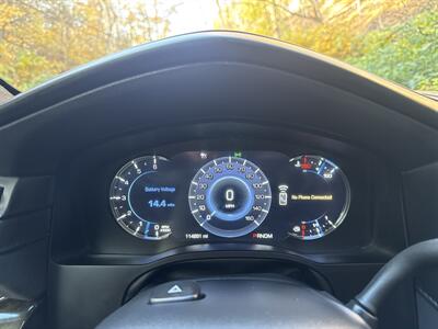 2016 Cadillac Escalade Platinum   - Photo 24 - Pittsburgh, PA 15226