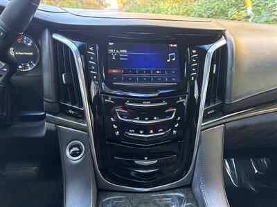 2016 Cadillac Escalade Platinum   - Photo 26 - Pittsburgh, PA 15226