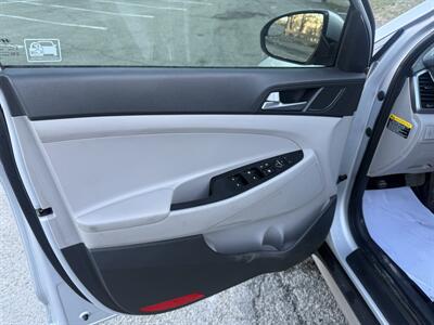 2017 Hyundai Tucson SE   - Photo 15 - Pittsburgh, PA 15226