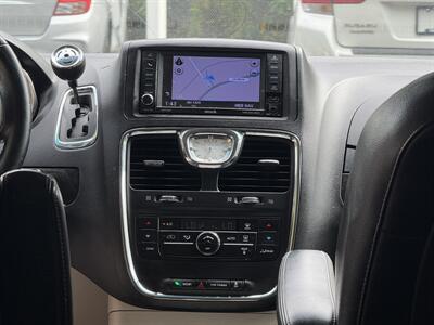 2015 Chrysler Town & Country Touring - Photo 19 - Pittsburgh, PA 15226