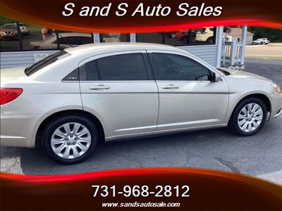 2014 Chrysler 200 LX   - Photo 16 - Lexington, TN 38351