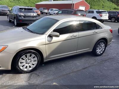 2014 Chrysler 200 LX   - Photo 2 - Lexington, TN 38351