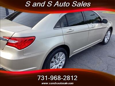 2014 Chrysler 200 LX   - Photo 20 - Lexington, TN 38351