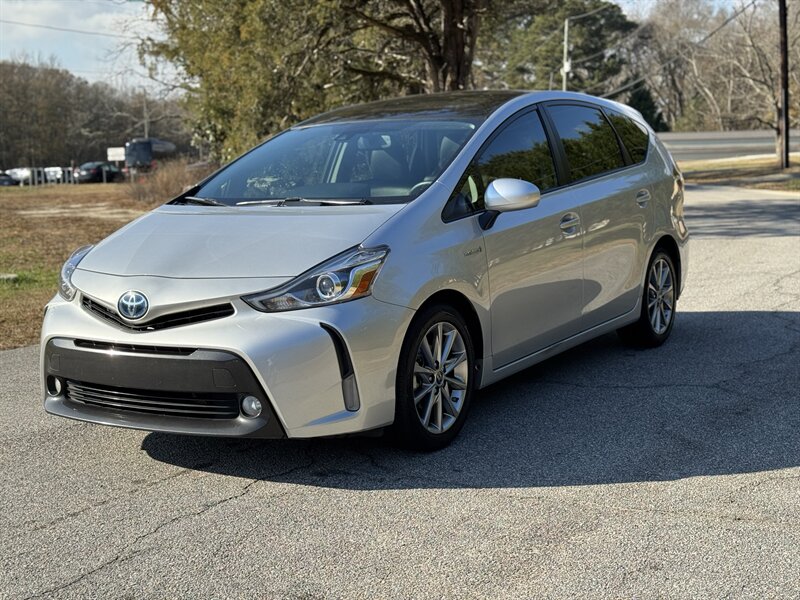 2015 Toyota Prius v Five  