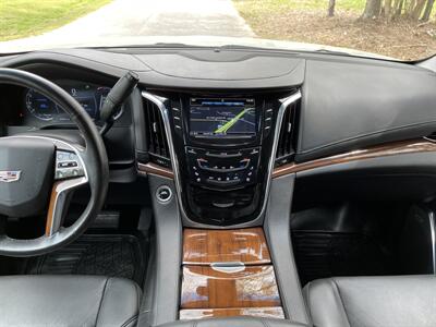 2018 Cadillac Escalade Luxury   - Photo 14 - Loganville, GA 30052