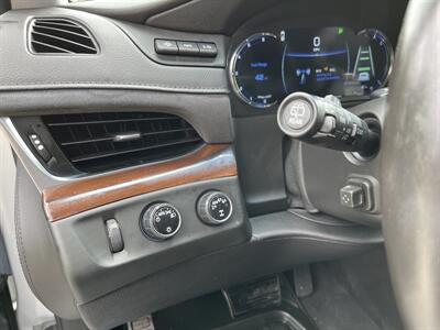 2018 Cadillac Escalade Luxury   - Photo 9 - Loganville, GA 30052
