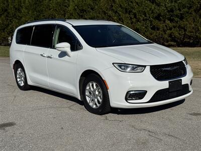 2021 Chrysler Pacifica Touring L - Photo 3 - Loganville, GA 30052