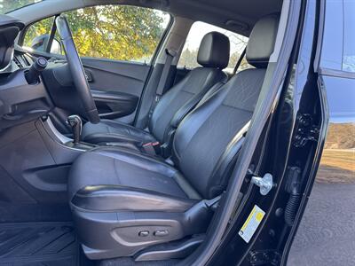 2021 Chevrolet Trax LT   - Photo 9 - Loganville, GA 30052