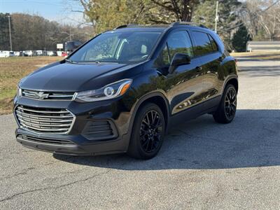 2021 Chevrolet Trax LT   - Photo 1 - Loganville, GA 30052