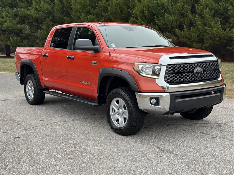 2018 Toyota Tundra SR5  