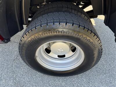 2017 RAM 3500 Tradesman   - Photo 15 - Loganville, GA 30052
