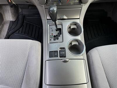 2010 Toyota Highlander   - Photo 13 - Loganville, GA 30052