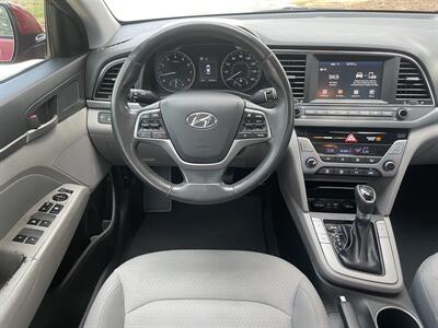 2018 Hyundai ELANTRA SEL   - Photo 11 - Loganville, GA 30052