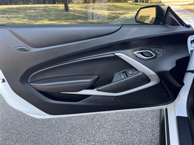 2020 Chevrolet Camaro LT   - Photo 8 - Loganville, GA 30052