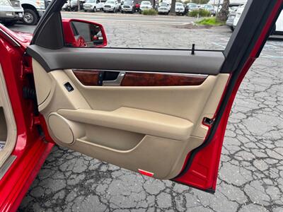 2011 Mercedes-Benz C 300 Luxury - Photo 12 - Sacramento, CA 95821