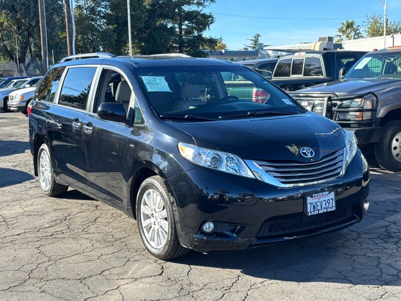 2017 Toyota Sienna XLE