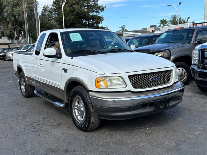 2003 Ford F-150 Lariat  