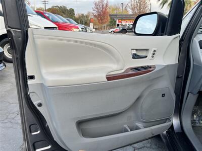 2014 Toyota Sienna Limited 7-Passenger   - Photo 23 - Sacramento, CA 95821