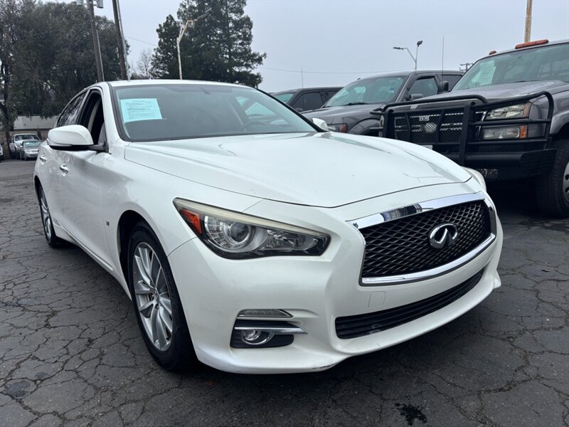 2014 INFINITI Q50 Premium  