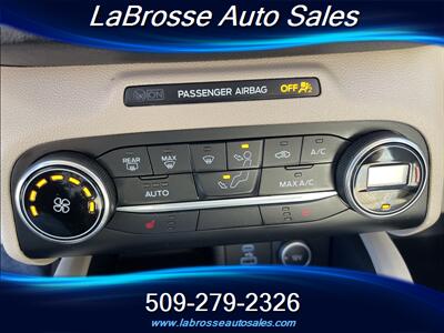 2020 Ford Escape Hybrid SE Sport   - Photo 16 - Spokane Valley, WA 99016