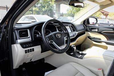 2015 Toyota Highlander Limited Platinum V6   - Photo 12 - Dallas, TX 75220