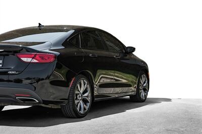 2016 Chrysler 200 Series S   - Photo 12 - Dallas, TX 75220