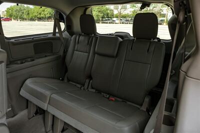 2014 Chrysler Town & Country Touring-L   - Photo 39 - Dallas, TX 75220