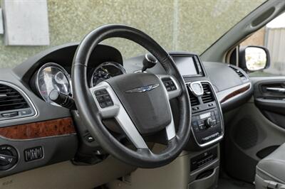 2014 Chrysler Town & Country Touring-L   - Photo 18 - Dallas, TX 75220