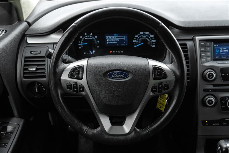 2015 Ford Flex SE photo