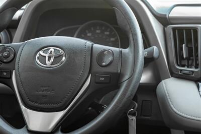 2013 Toyota RAV4 XLE   - Photo 21 - Dallas, TX 75220
