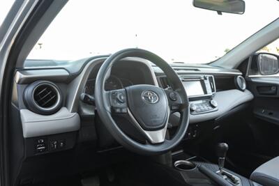 2013 Toyota RAV4 XLE   - Photo 3 - Dallas, TX 75220