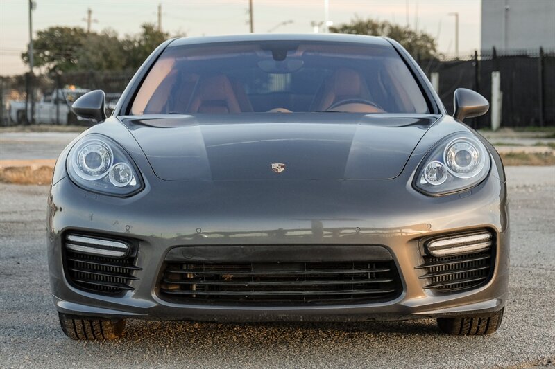 2014 Porsche Panamera Turbo photo