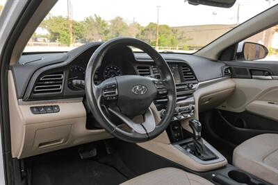 2020 Hyundai ELANTRA Limited   - Photo 3 - Dallas, TX 75220