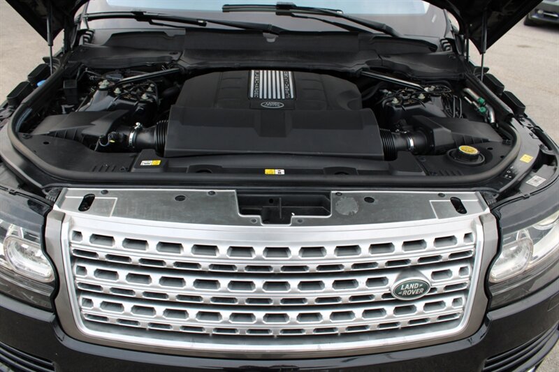 2017 Land Rover Range Rover 3.0L V6 Supercharged HSE photo