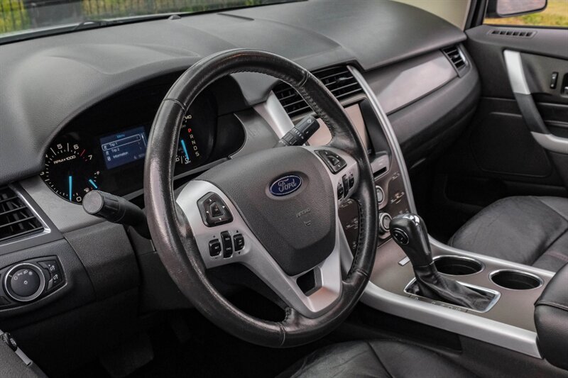 2014 Ford Edge SEL photo